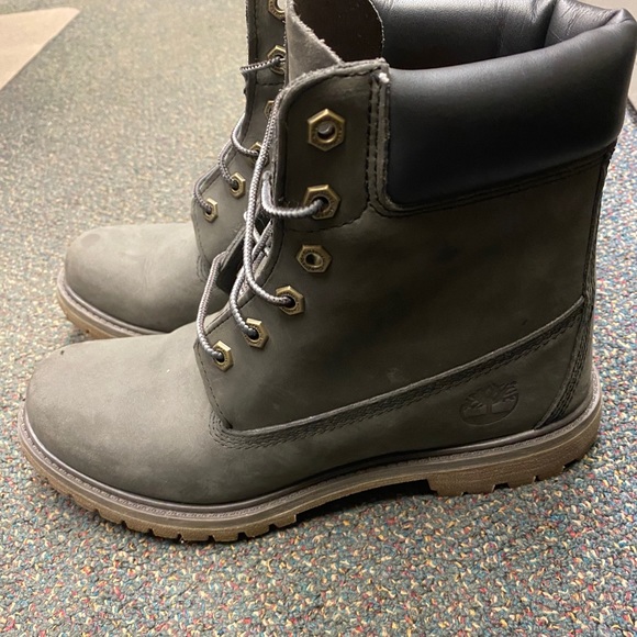 Timberlands - Picture 3 of 5